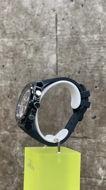Invicta Racing 48164 Montre Homme - Mouvement Quartz - Acier Inoxydable avec Cadran Noir - 47 mm