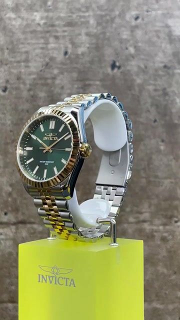 Invicta Specialty 47485 Orologio da Uomo - Movimento al Quarzo - Acciaio Inossidabile con Quadrante Verde - 43 mm