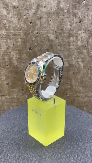 Invicta Pro Diver 30022 Orologio da Uomo - Movimento al Quarzo - Acciaio Inossidabile con Quadrante Dorato - 43 mm