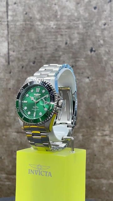 Invicta Pro Diver 30808 Reloj de Hombre - Movimiento de Cuarzo - Acero Inoxidable con Esfera Verde - 43 mm