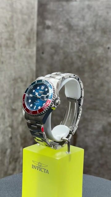 Invicta Pro Diver 30951 Men's Watch - Quartz Movement - Stainless Steel with Blue Dial - 43 mm