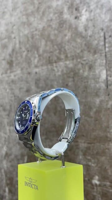 Invicta Pro Diver 17048 Reloj de Hombre - Movimiento de Cuarzo - Acero Inoxidable con Esfera Azul - 37 mm