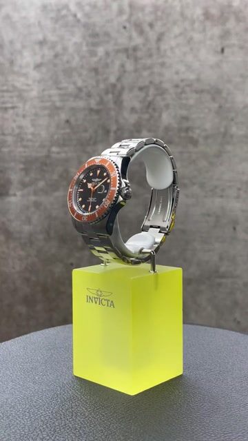Invicta Pro Diver 22022 Men's Watch - Quartz Movement - Stainless Steel with Black Dial - 43 mm