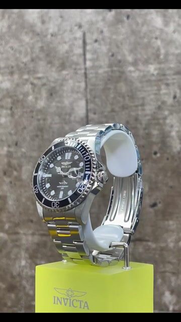 Invicta Pro Diver 30018 Orologio da Uomo - Movimento al Quarzo - Acciaio Inossidabile con Quadrante Nero - 43 mm