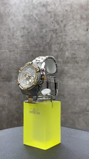 Invicta Bolt 49746 Reloj de Hombre - Movimiento de Cuarzo - Acero Inoxidable con Esfera Plateada - 52 mm