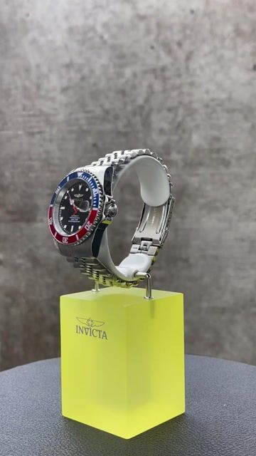 Invicta Pro Diver 29176 Herrenuhr - Automatikwerk - Edelstahl mit schwarzem Zifferblatt - 42 mm