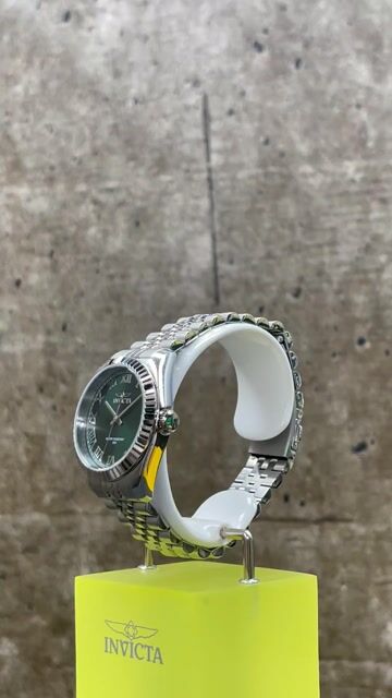 Invicta Specialty 47410 Reloj de Mujer - Movimiento de Cuarzo - Acero Inoxidable con Esfera Verde - 36 mm