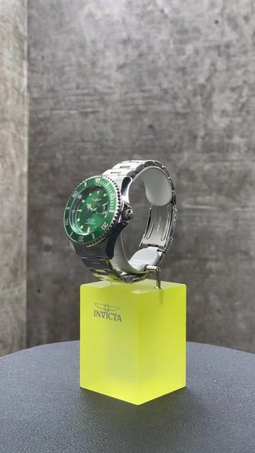 Invicta Pro Diver 35719 Men's Watch - Automatic Movement - Stainless Steel with Green Dial - 47 mm